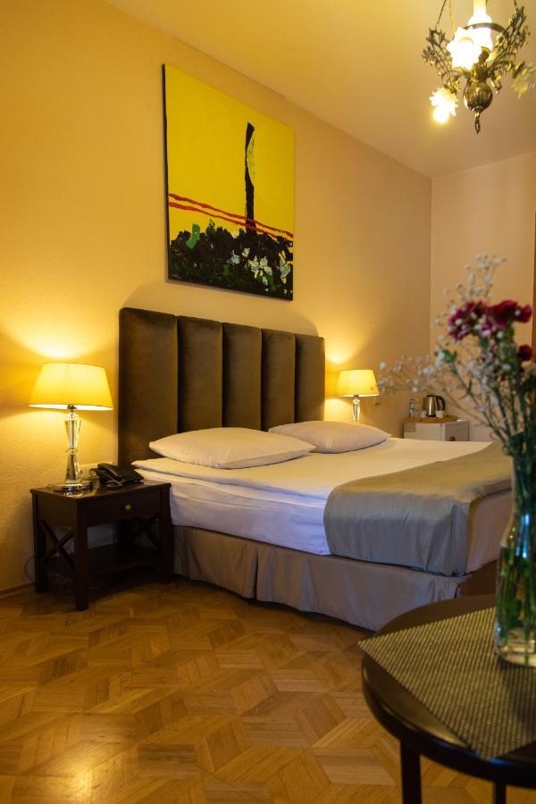 Hotel Vip Τυφλίδα Εξωτερικό φωτογραφία