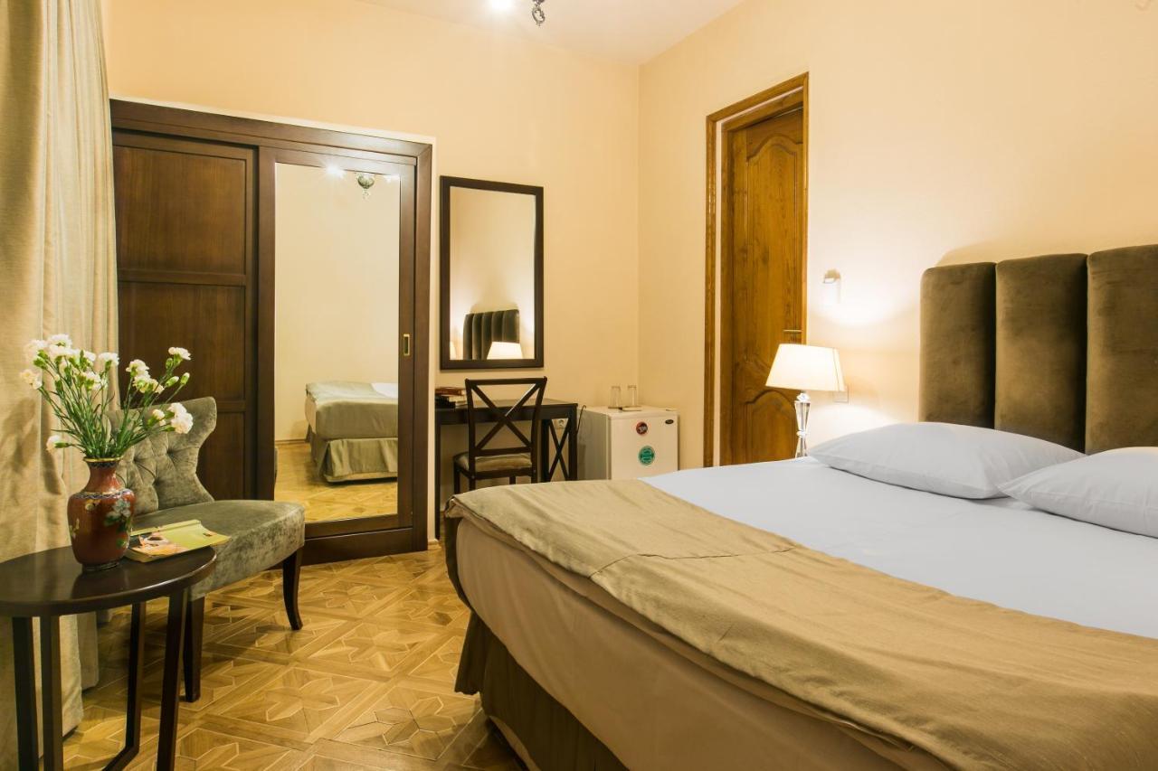 Hotel Vip Τυφλίδα Εξωτερικό φωτογραφία