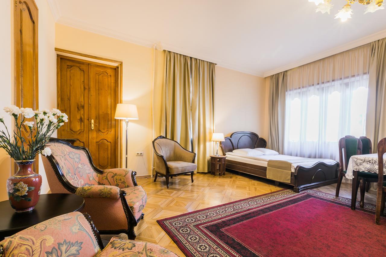 Hotel Vip Τυφλίδα Εξωτερικό φωτογραφία