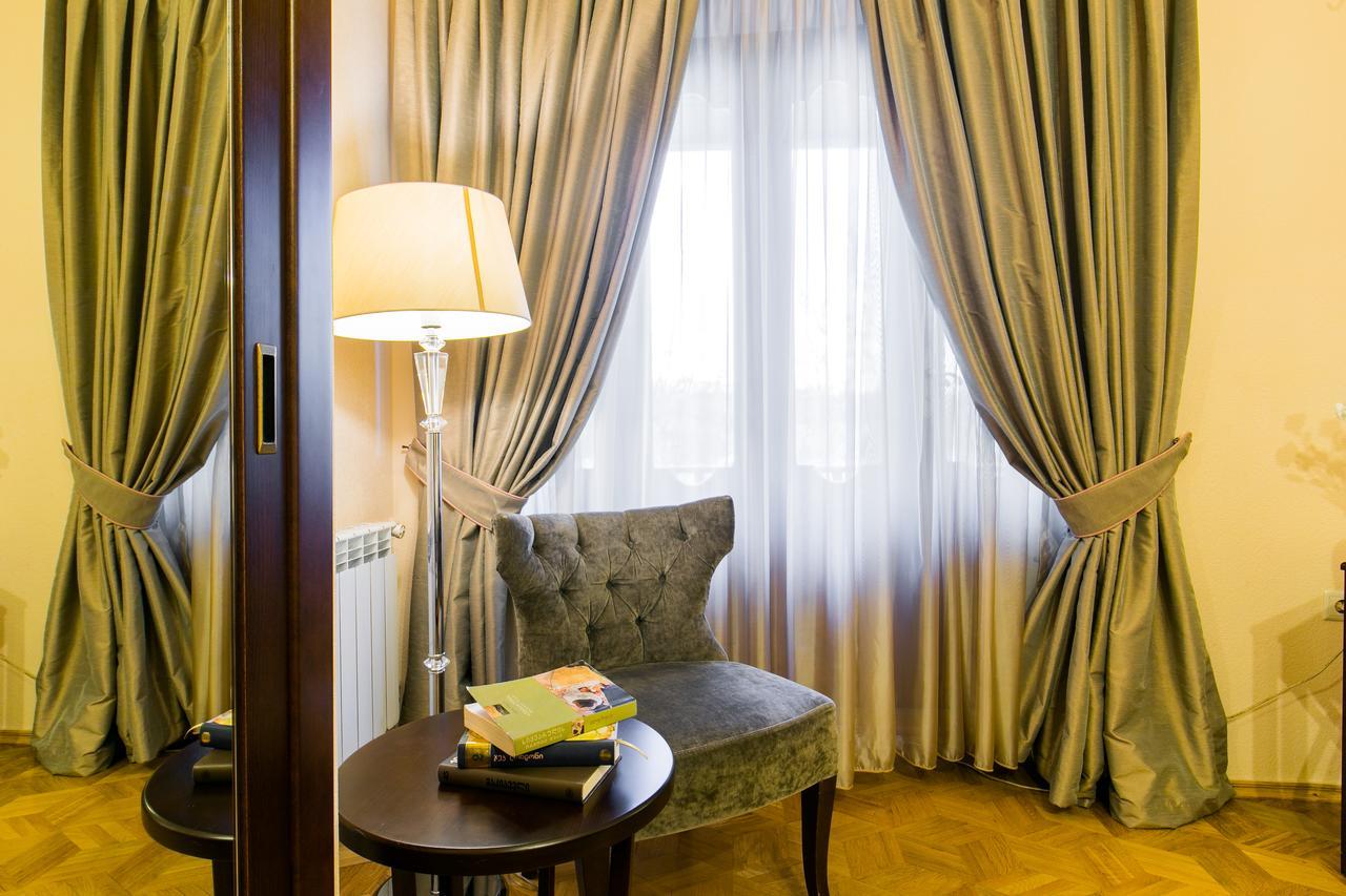 Hotel Vip Τυφλίδα Εξωτερικό φωτογραφία