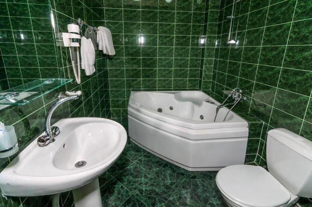 Hotel Vip Τυφλίδα Εξωτερικό φωτογραφία