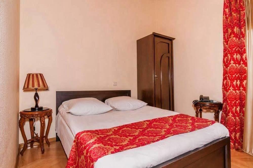 Hotel Vip Τυφλίδα Εξωτερικό φωτογραφία