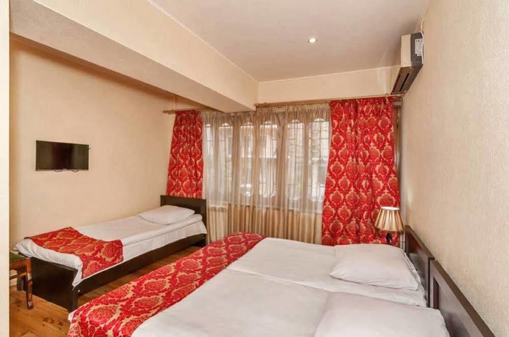 Hotel Vip Τυφλίδα Εξωτερικό φωτογραφία