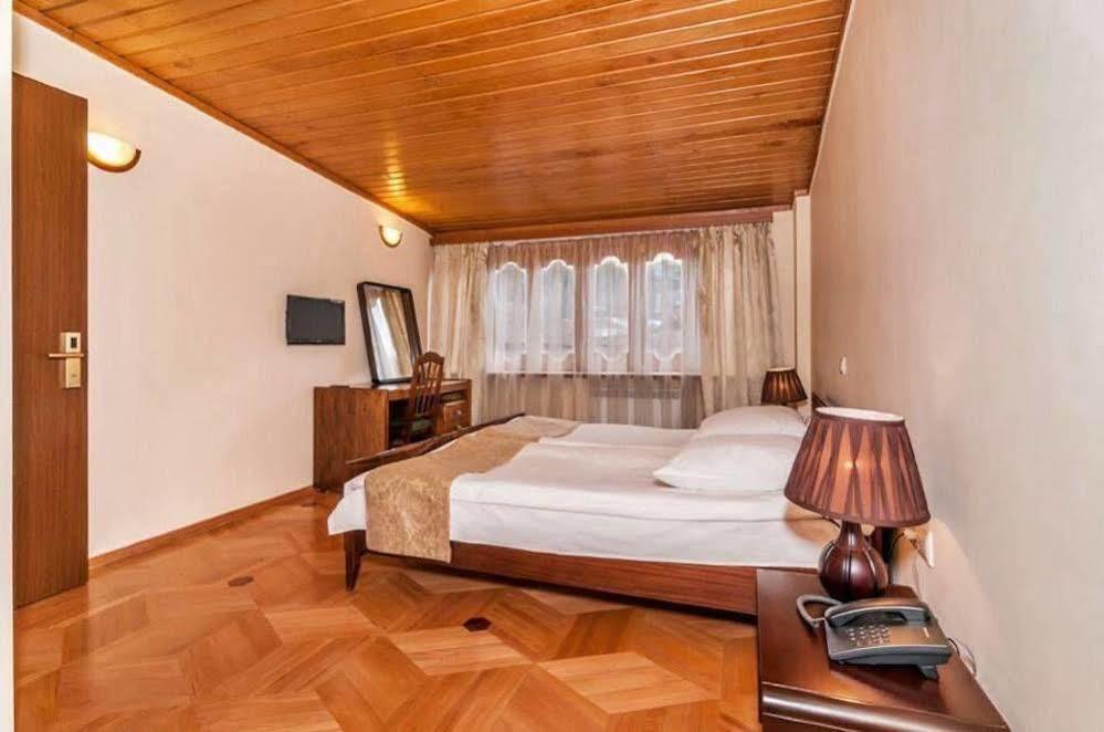 Hotel Vip Τυφλίδα Εξωτερικό φωτογραφία
